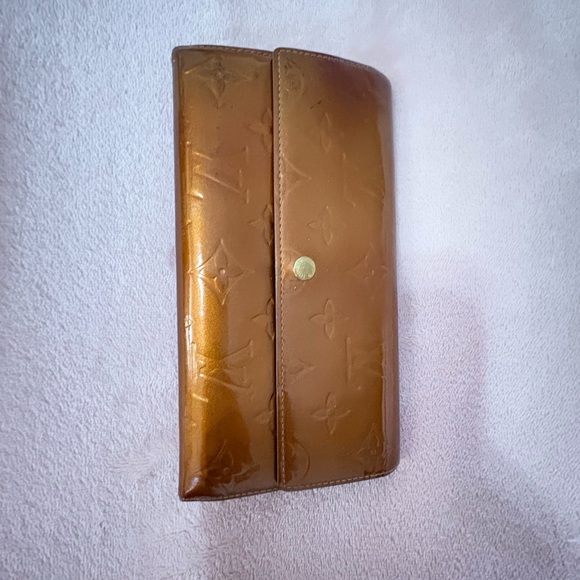 Exclusively for @luxuryforless08! - Picture 5 of 13